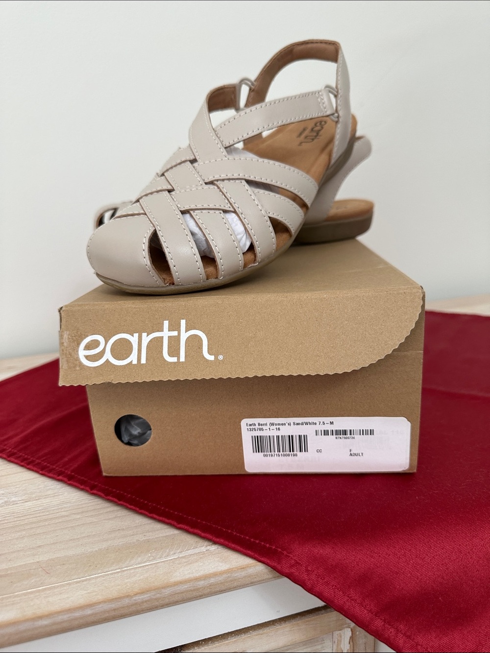 Earth Women's Strappy Closed-Toe Slingback Sandal in Sand